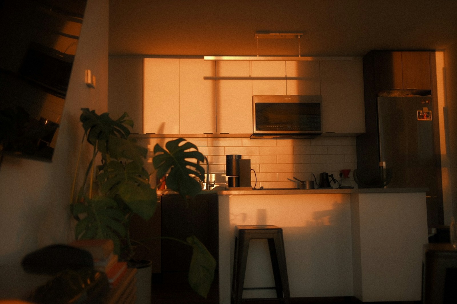 GloTech Smart Home — still 3